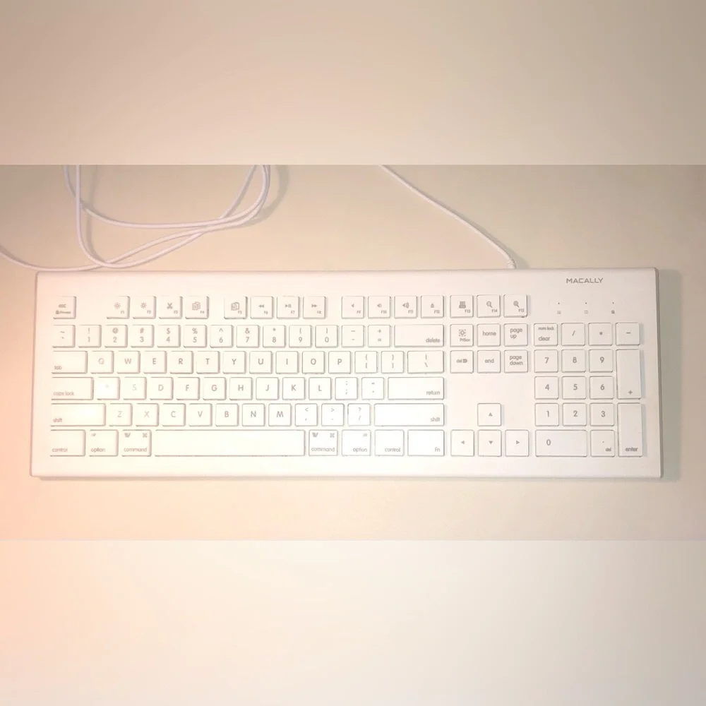 Macally standard USB keyboard for Mac White